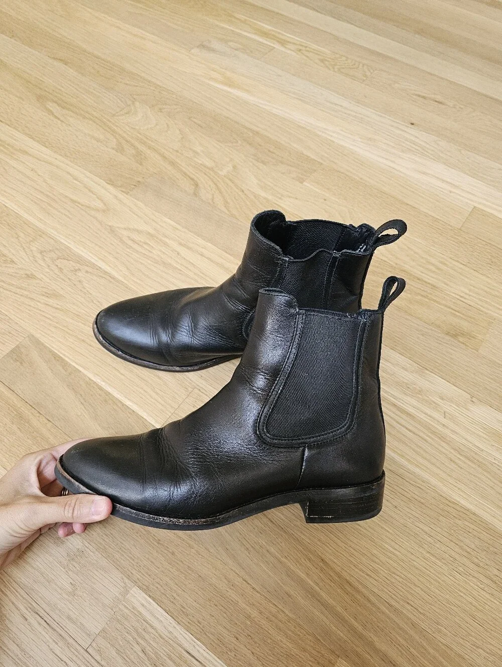 $160 Thursday Boot Company Duchess Chelsea Boots Black Full Grain Leather